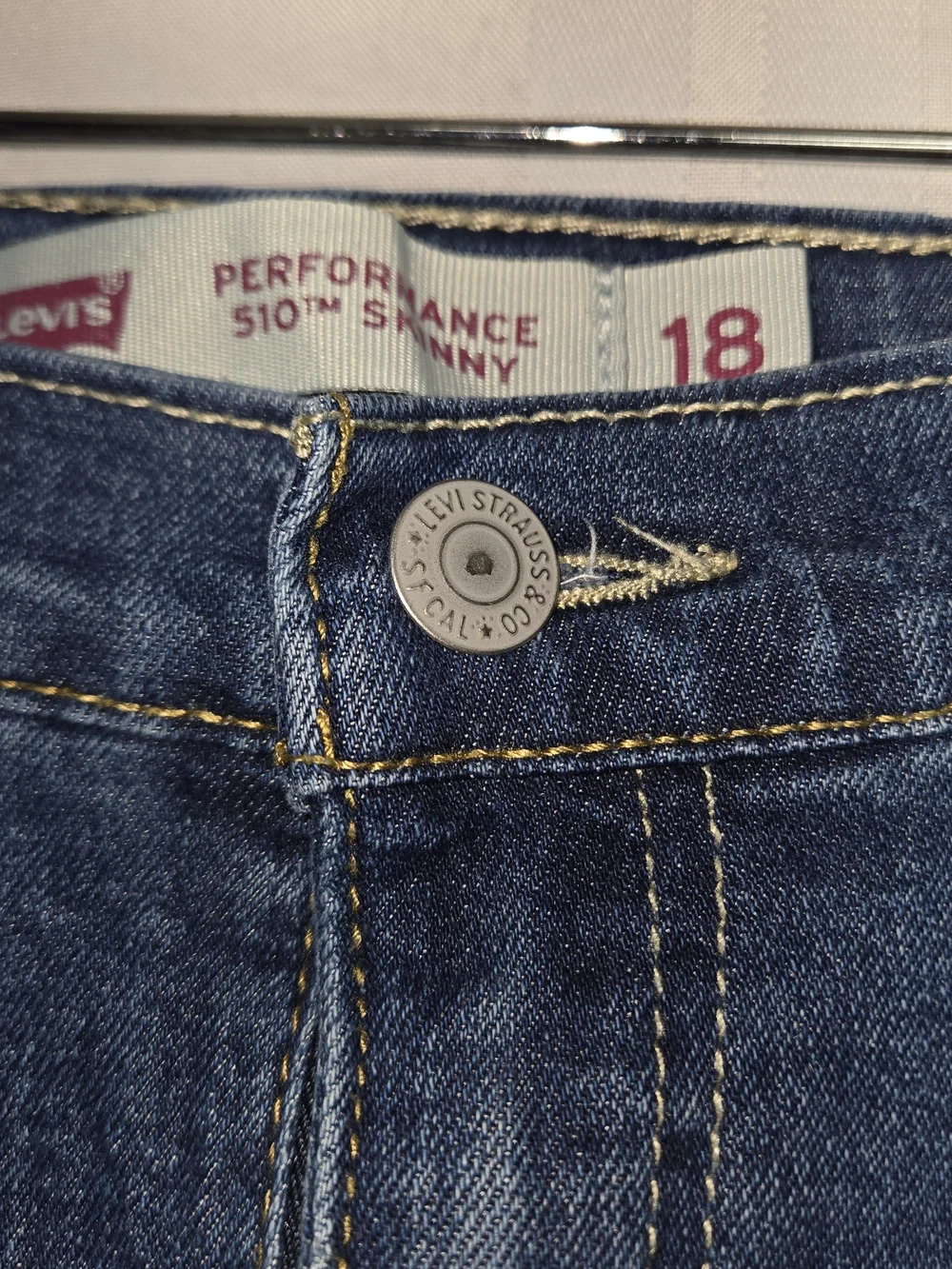 LEVI'S PERFORMANCE 510 SKINNY BOY'S JEANS SIZE 18